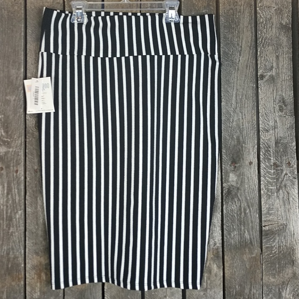 LuLa Roe skirt